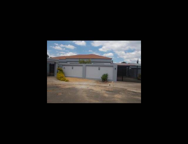 4 BEDROOM HOUSE FOR SALE IN PALM RIDGE
